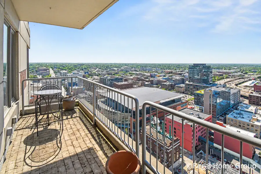 28 Campau Circle Nw #2803, Grand Rapids, MI 49503 - #2
