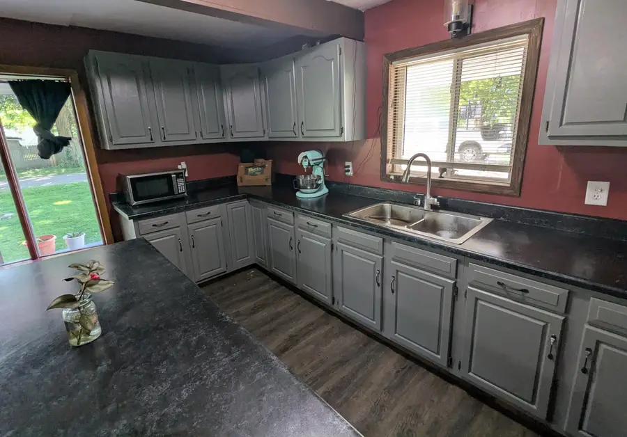 619 N Williams Street, Bellevue, MI 49021 - #3