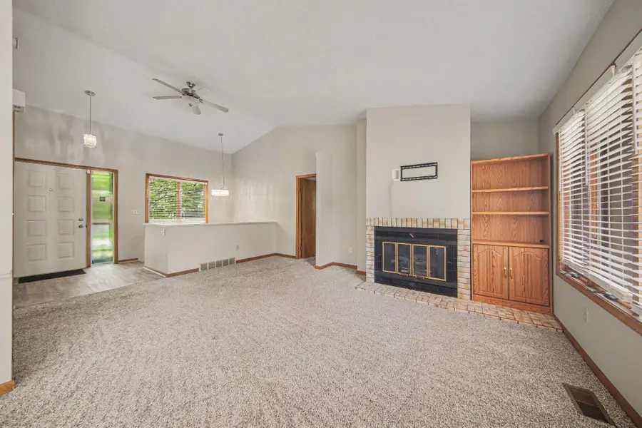 2810 S Wood Dale Drive, Jackson, MI 49203 - #3