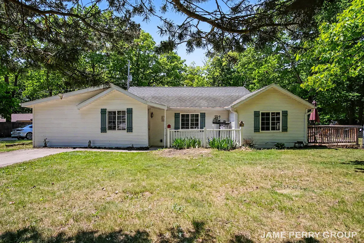 940 S Woodruff Drive S, Stanton, MI 48888 - #1