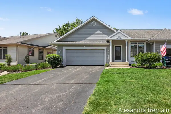 1071 Kensington Street Nw #81, Grand Rapids, MI 49534