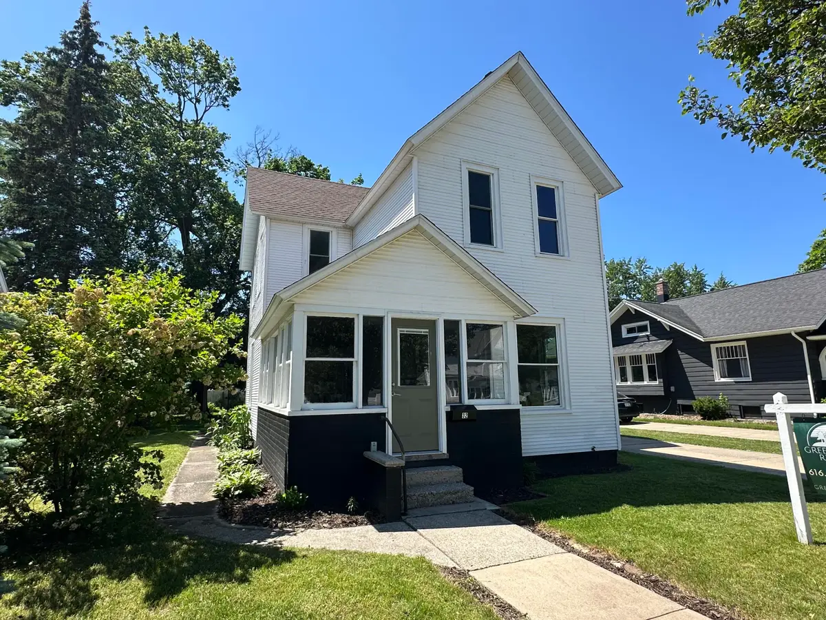 32 W Main Avenue, Zeeland, MI 49464 - #1