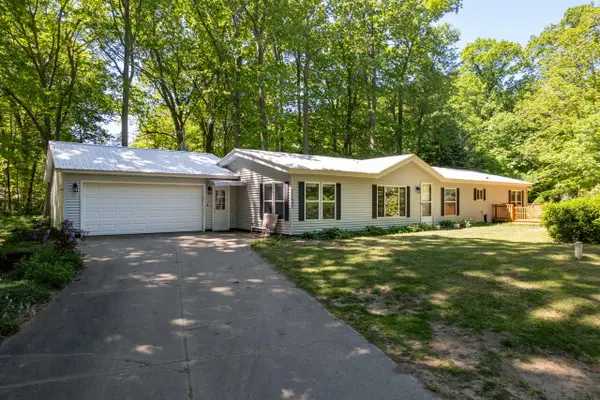 77625 Michigan Avenue, South Haven, MI 49090