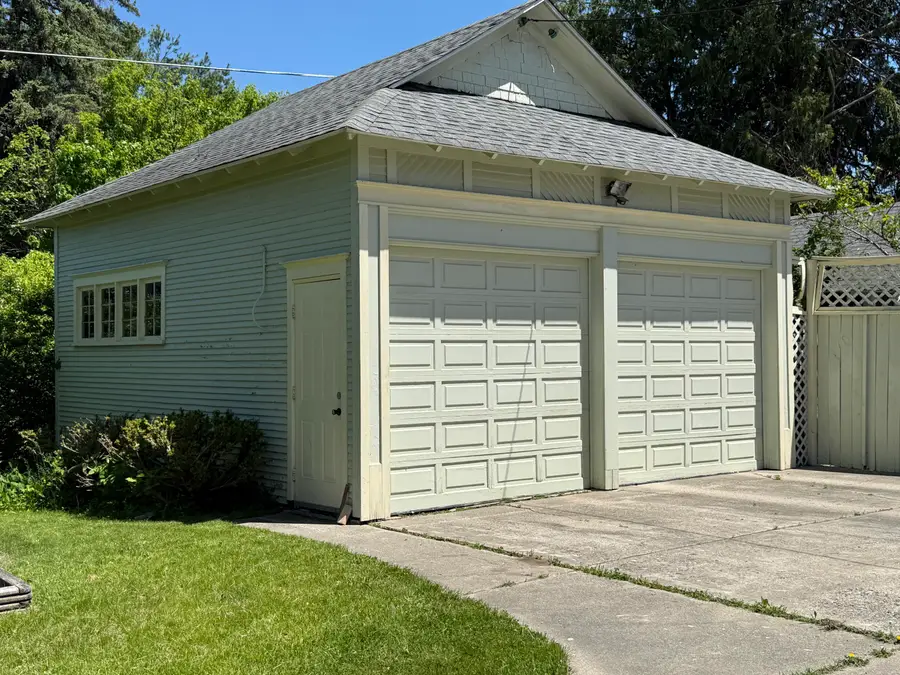 430 W Upton Avenue, Reed City, MI 49677 - #2