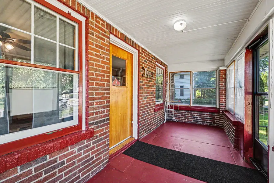 831 Bush Street, Jackson, MI 49202 - #3