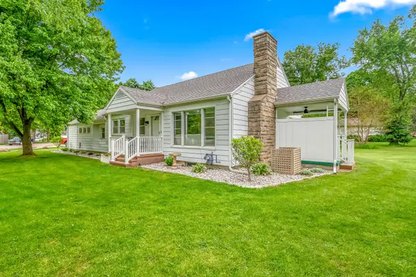 529 East Street, Jonesville, MI 49250