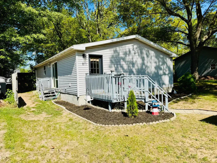 811 N Lavinia Street, Ludington, MI 49431 - #2