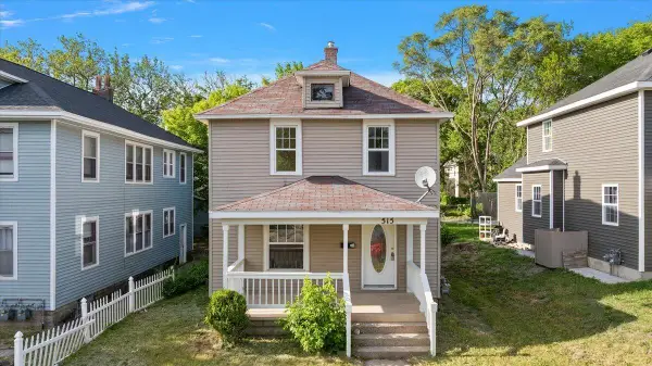 515 Woodlawn Street Se, Grand Rapids, MI 49507