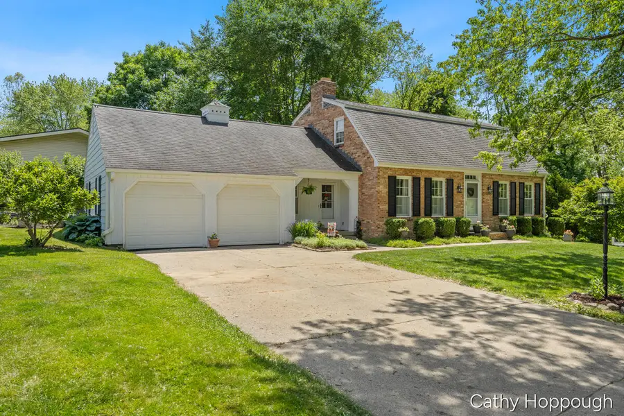 752 Ridgewood Drive, Ionia, MI 48846 - #2