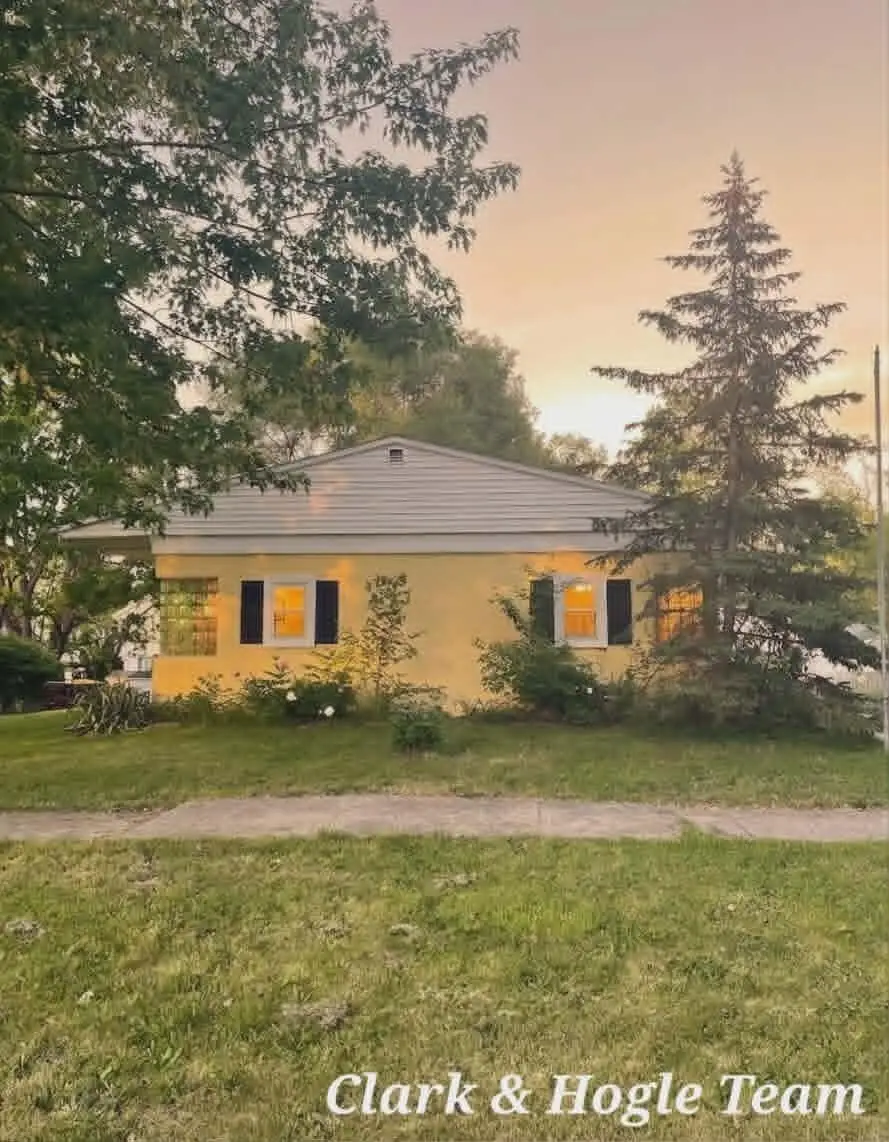 105 S Prospect Street, Saint Johns, MI 48879 - #1