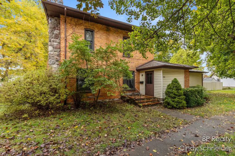 282 N Centre Street, Marcellus, MI 49067 - #2