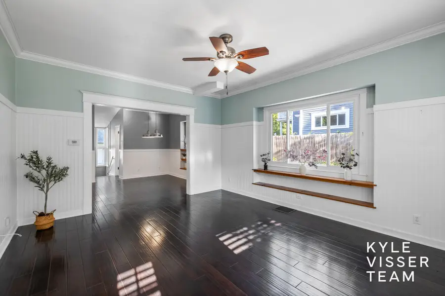 725 Gladstone Drive Se, East Grand Rapids, MI 49506 - #3