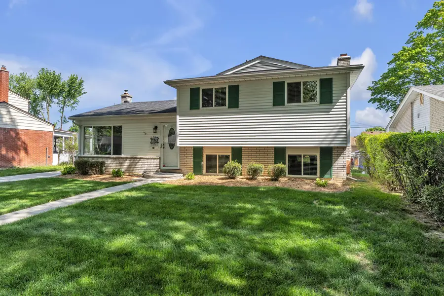 35968 Jamison Street, Livonia, MI 48154 - #3