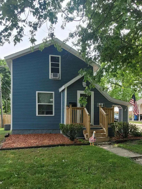52 W Bacon Street, Hillsdale, MI 49242