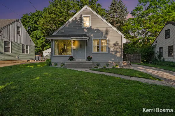1231 Burke Avenue Ne, Grand Rapids, MI 49505