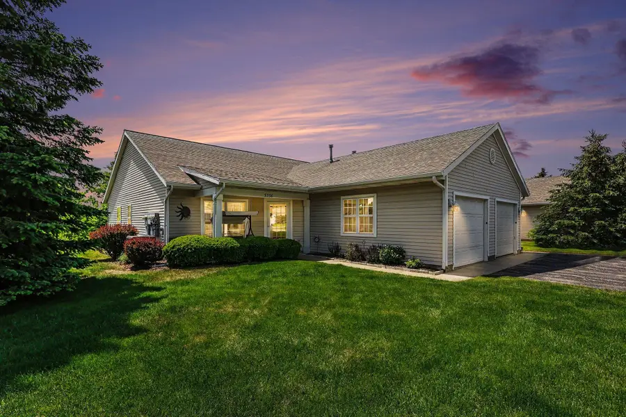 3336 Clear Vista Court Ne #33, Grand Rapids, MI 49525 - #2