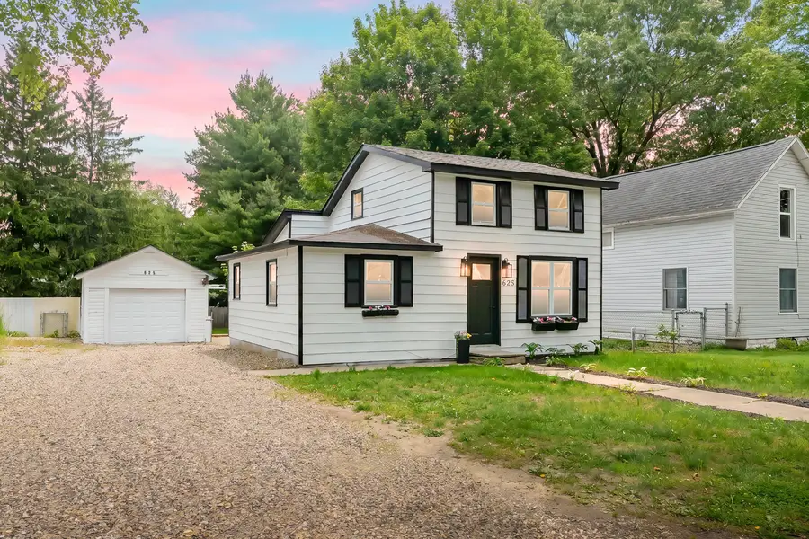 625 Hamilton Street, Vicksburg, MI 49097 - #2