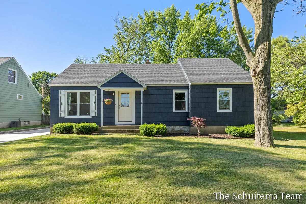 640 E 11th Street, Holland, MI 49423 - #1