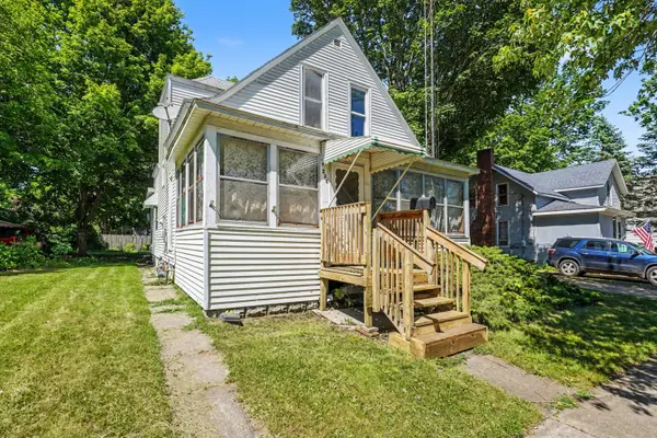 238 4th Avenue, Three Rivers, MI 49093