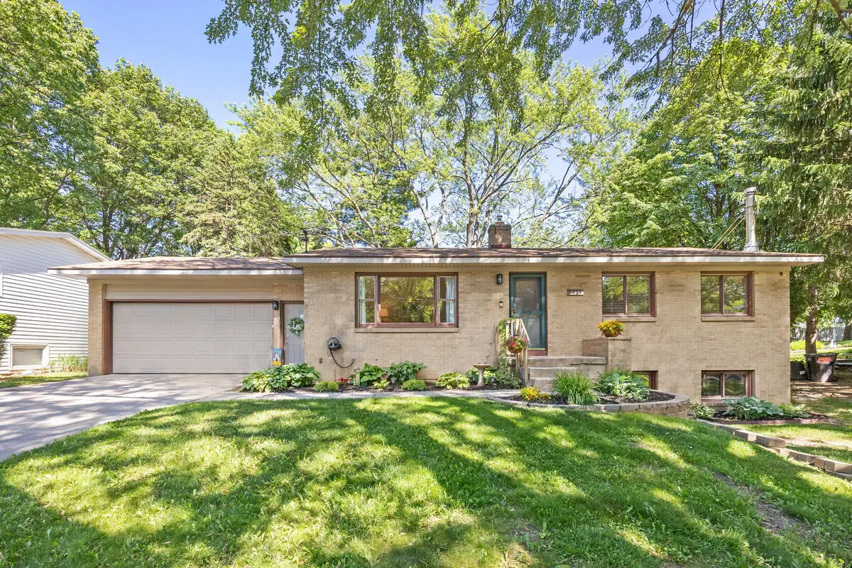 5414 Newcastle Drive Se, Kentwood, MI 49508 - #1