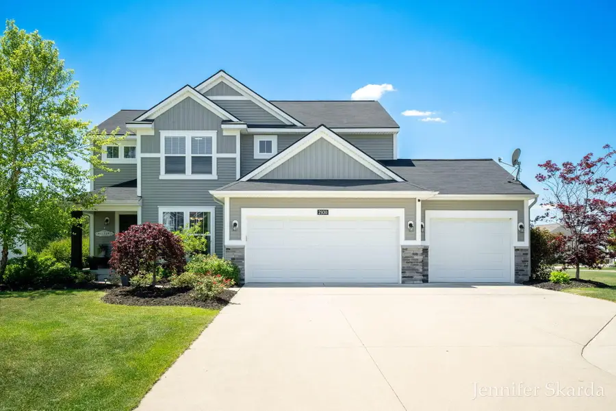 2930 E Morgan Trail Ne, Rockford, MI 49341 - #3