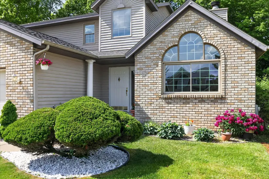 2467 Palm Dale Drive Sw, Wyoming, MI 49418 - #3