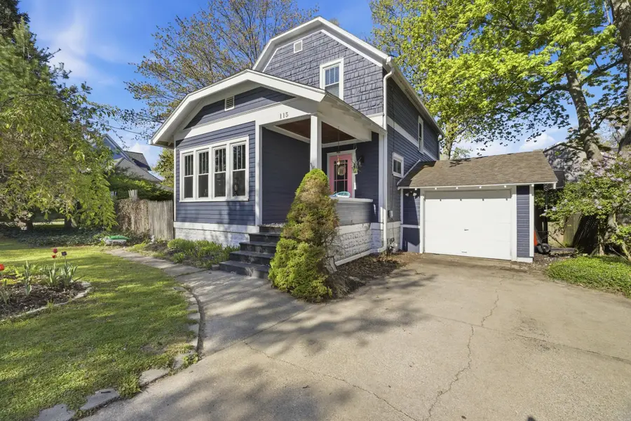 115 N Lake Avenue, Spring Lake, MI 49456 - #2