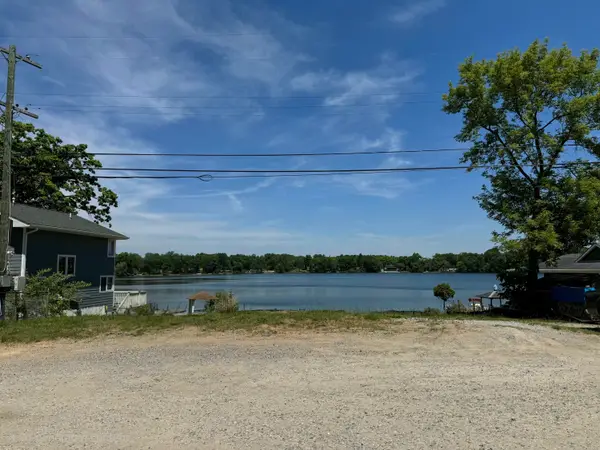 6456 Edgewood Drive, Brighton, MI 48116