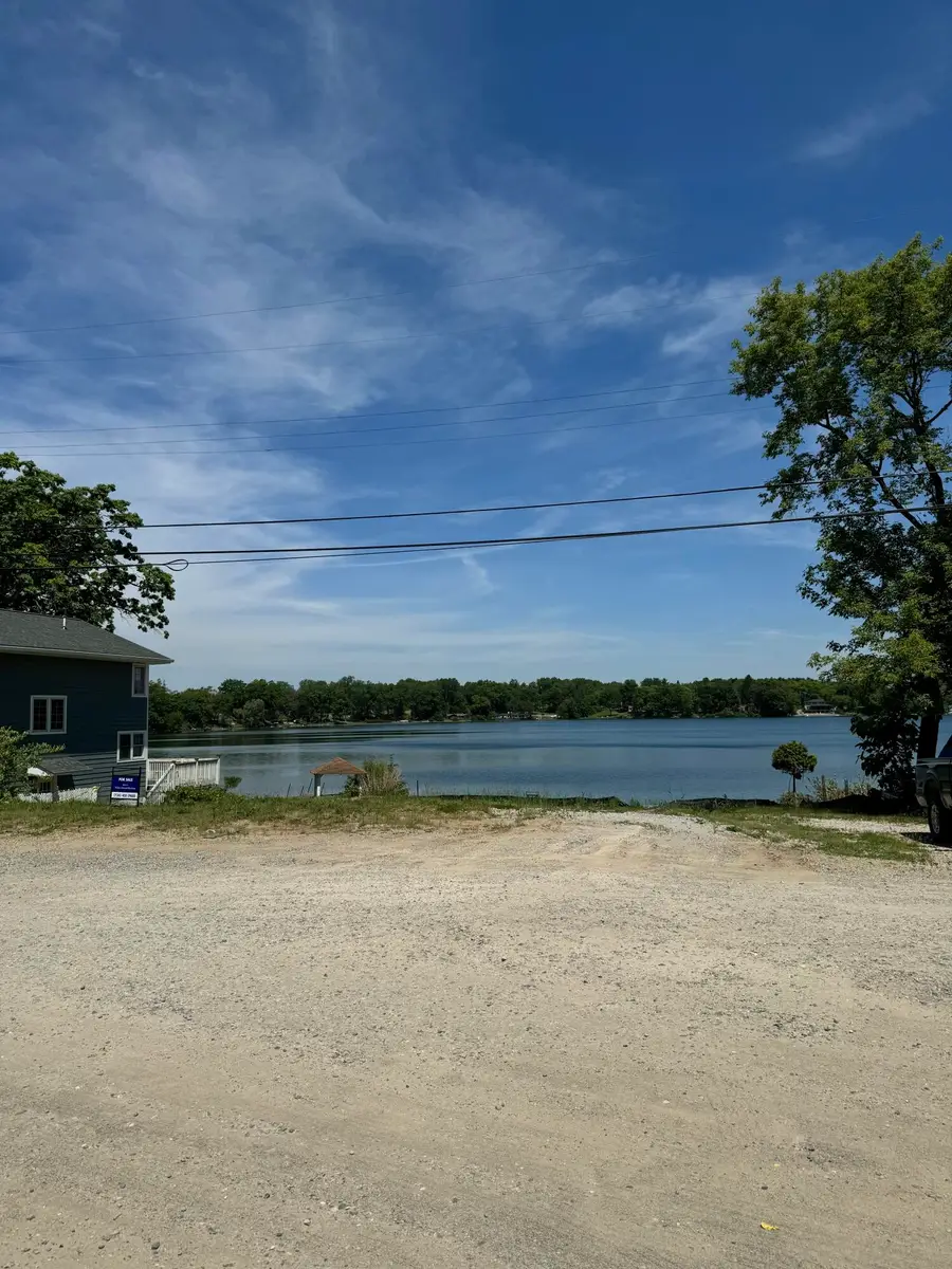 6456 Edgewood Drive, Brighton, MI 48116 - #2