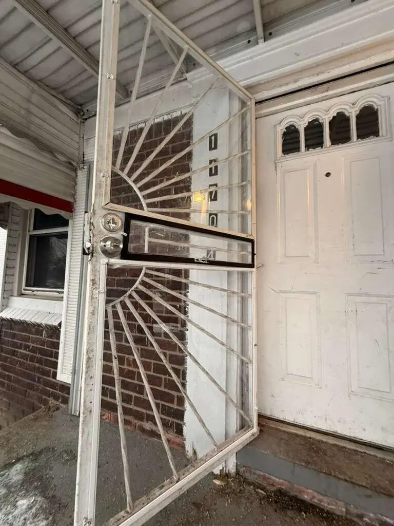 11704 Greenview Avenue, Detroit, MI 48228 - #2