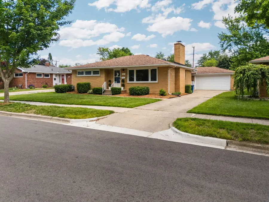 1559 Glastonbury Road, Ann Arbor, MI 48103 - #2