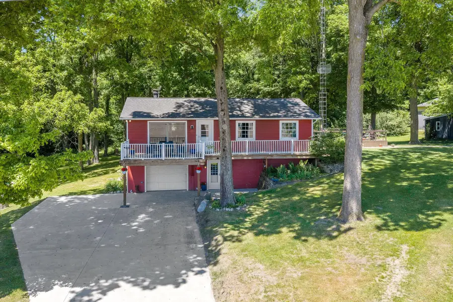 22420 Mckenzie Street, Dowagiac, MI 49047 - #2