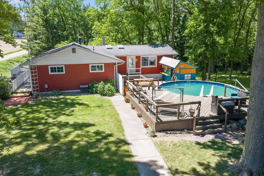 22420 Mckenzie Street, Dowagiac, MI 49047 - #3