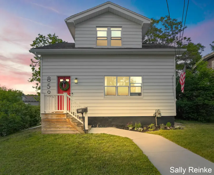 859 Flat Street Ne, Grand Rapids, MI 49503 - #2