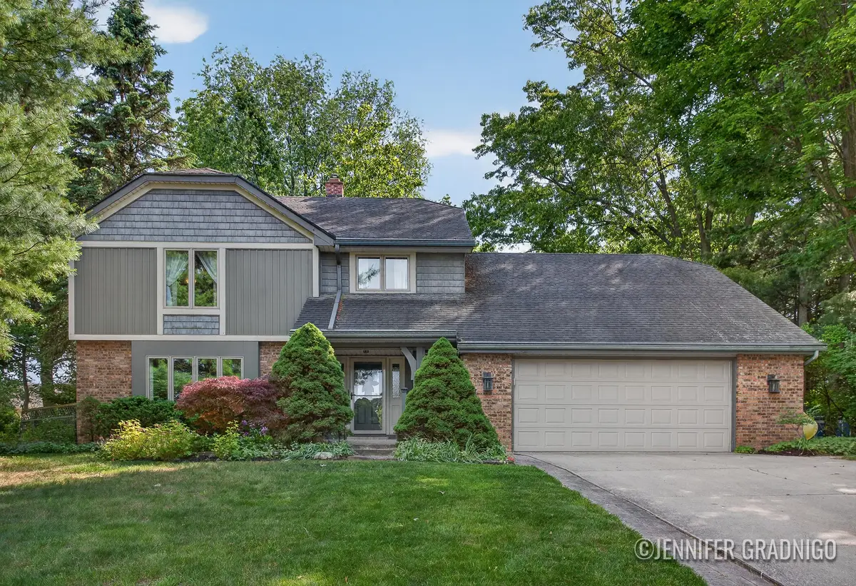 2000 Frontier Court Sw, Wyoming, MI 49519 - #1