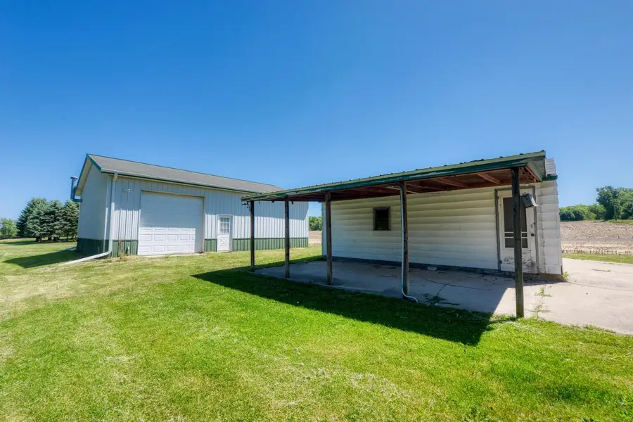 761 W Warren Woods Road, Galien, MI 49113 - #3