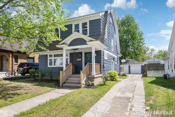 1430 Johnston Street Se, Grand Rapids, MI 49507