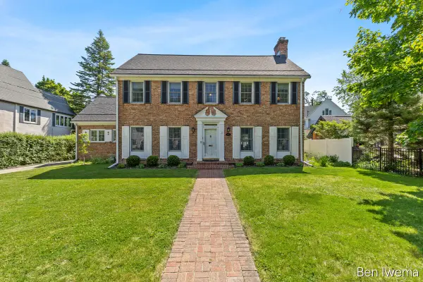610 Locust Avenue Se, Grand Rapids, MI 49506