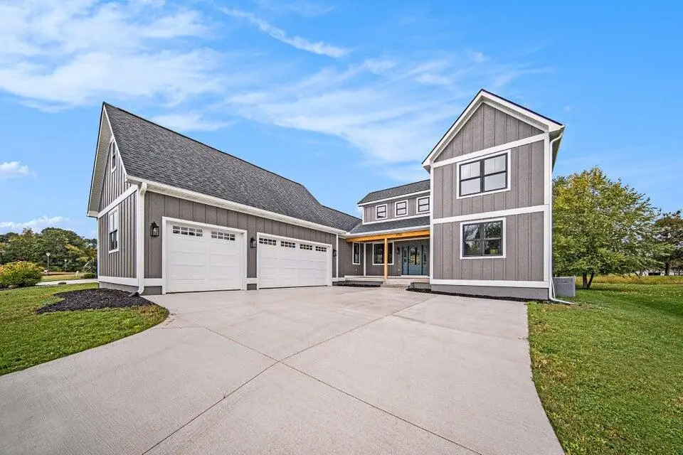 5182 Grande View Lane, Jackson, MI 49201 - #1
