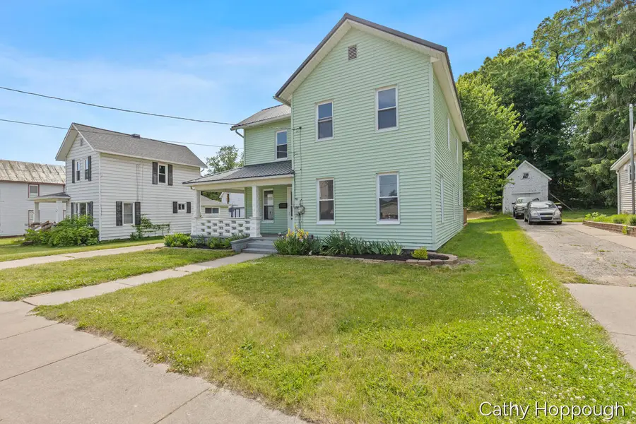 641 N Jackson Street, Ionia, MI 48846 - #2