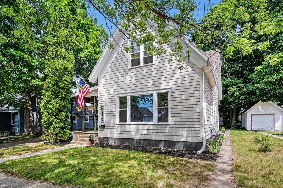 716 S Broas Street, Belding, MI 48809 - #3