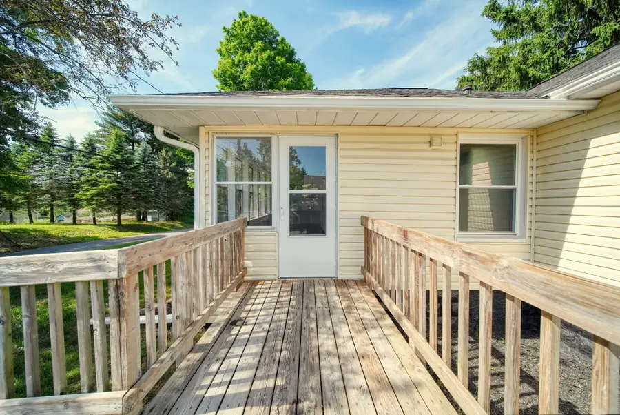 317 Lockwood Street, Jackson, MI 49203 - #3