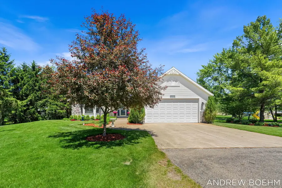 6141 Adams Street, Zeeland, MI 49464 - #3