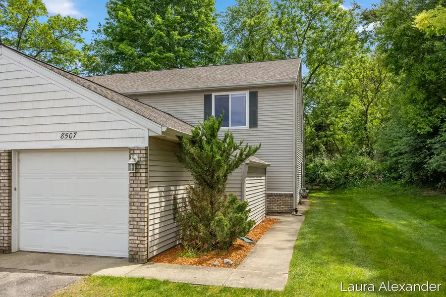 8507 Courtland Drive Ne #4, Rockford, MI 49341 - #2