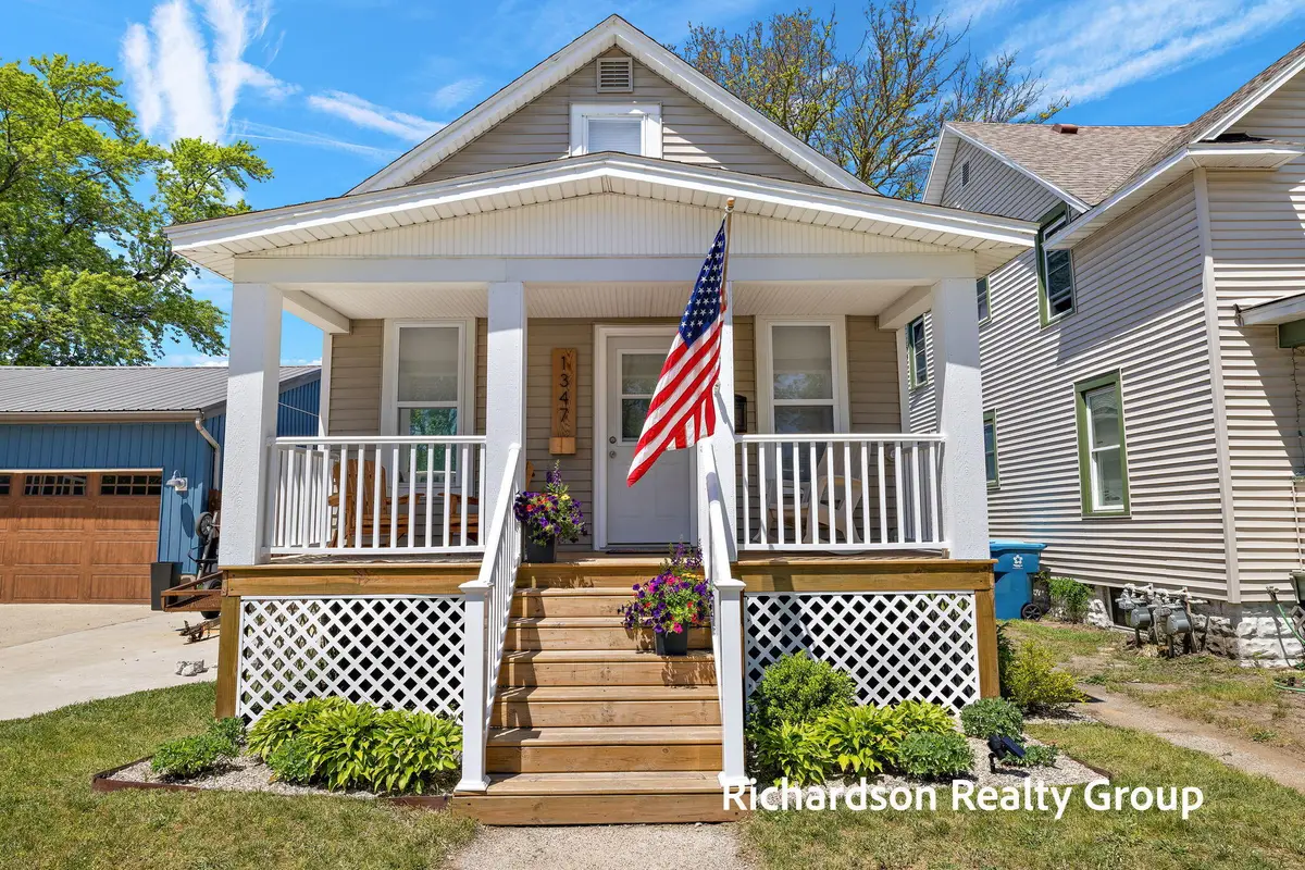 1347 Columbus Avenue, Grand Haven, MI 49417 - #1
