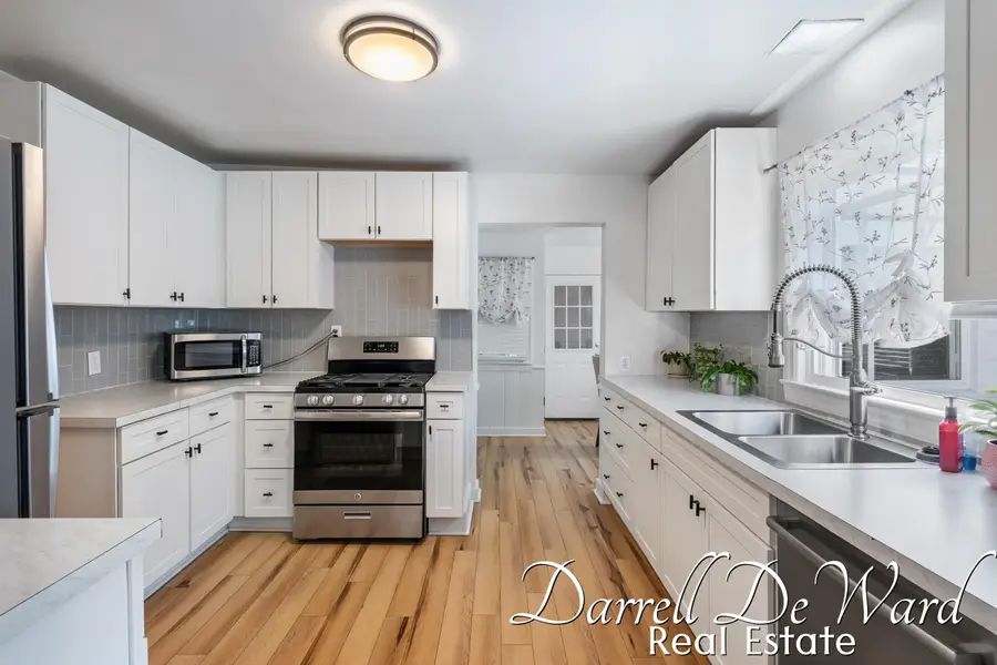 916 Lincoln Avenue Nw, Grand Rapids, MI 49504 - #3
