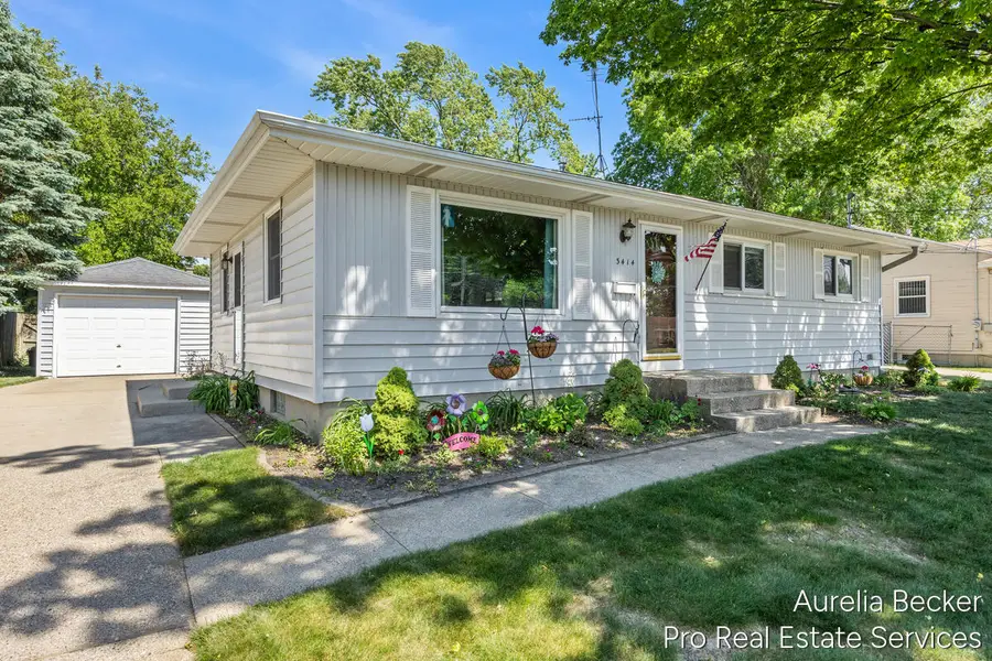 3414 Perry Avenue Sw, Wyoming, MI 49519 - #3
