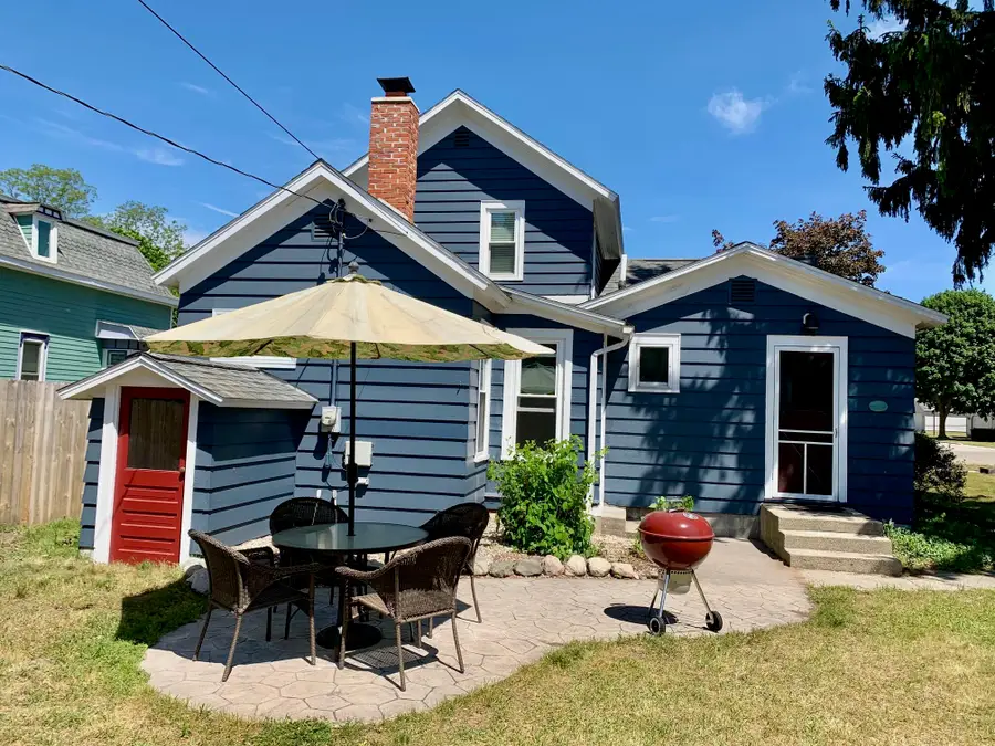 413 N Rath Avenue, Ludington, MI 49431 - #2