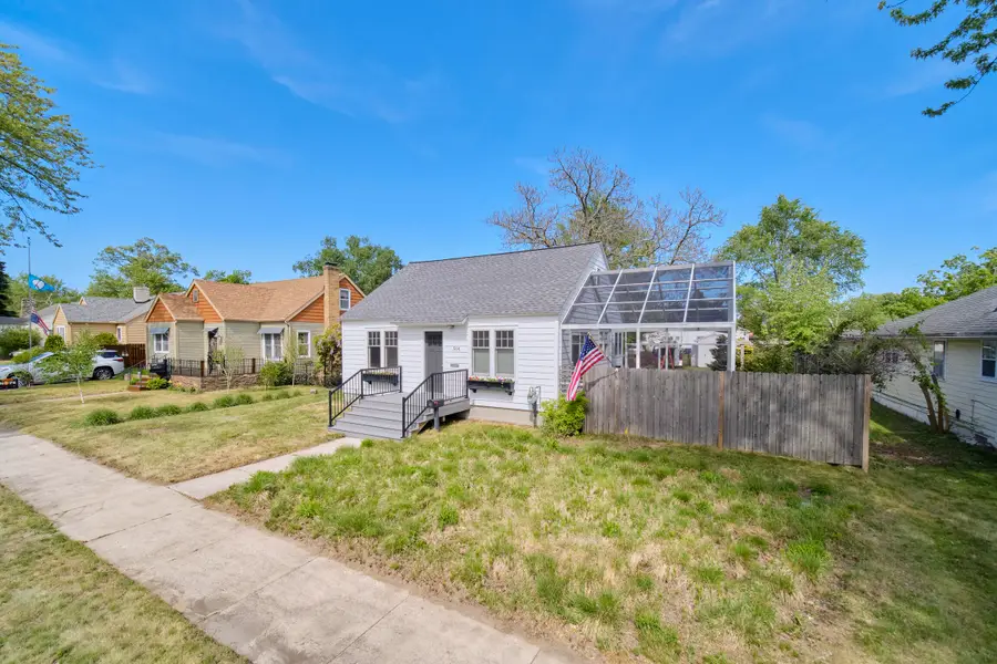 504 N Lewis Street, Ludington, MI 49431 - #2