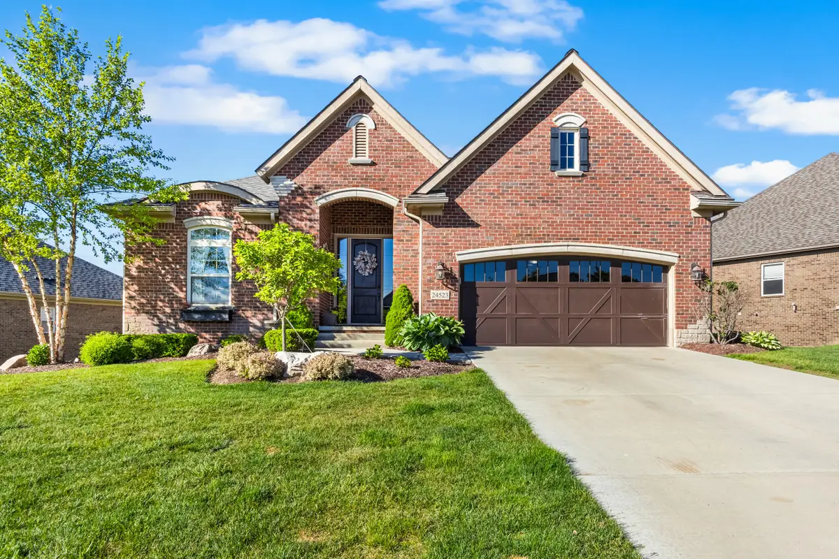 24523 Pinnacle Circle, South Lyon, MI 48178 - #1